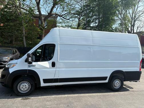 Bright White Clearcoat 2024 RAM ProMaster 3500 High Roof