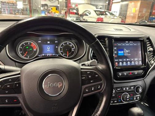 Granite Crystal Metallic Clearcoat 2021 Jeep Cherokee Limited