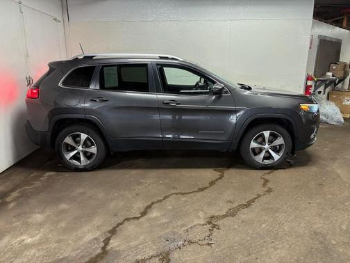 Granite Crystal Metallic Clearcoat 2021 Jeep Cherokee Limited
