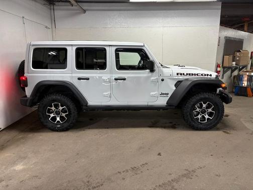 Bright White Clearcoat 2020 Jeep Wrangler Unlimited Rubicon