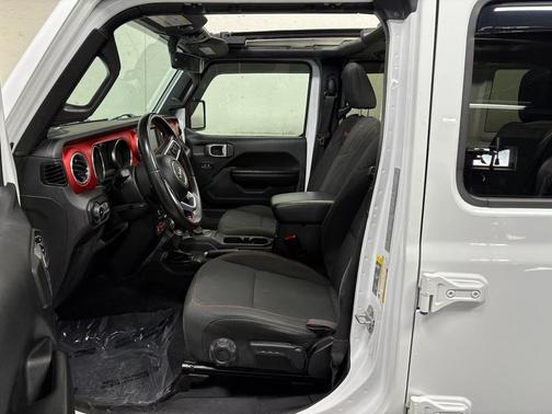 Bright White Clearcoat 2020 Jeep Wrangler Unlimited Rubicon