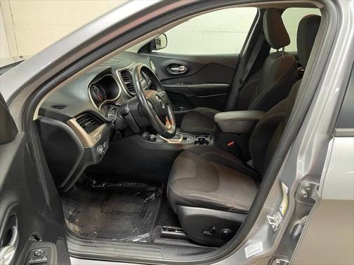 2016 Jeep Cherokee Altitude