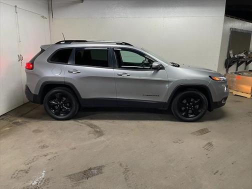 2016 Jeep Cherokee Altitude