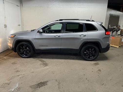 2016 Jeep Cherokee Altitude