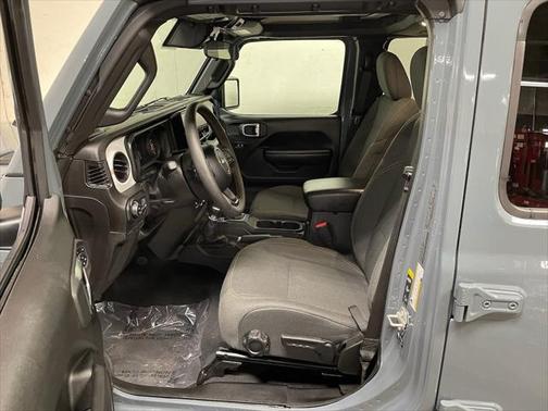 2024 Jeep Gladiator Sport S