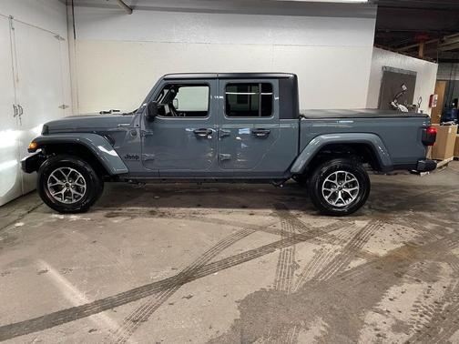 2024 Jeep Gladiator Sport S