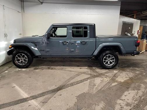 2024 Jeep Gladiator Sport S