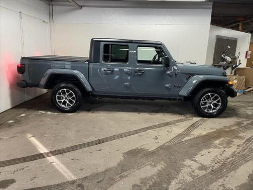 2024 Jeep Gladiator Sport S