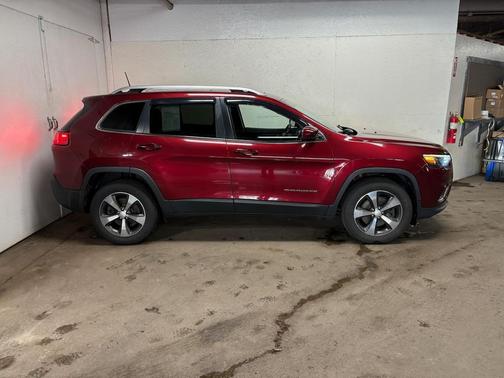 Velvet Red Pearlcoat 2019 Jeep Cherokee Limited