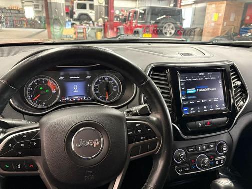 Velvet Red Pearlcoat 2019 Jeep Cherokee Limited