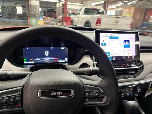Red Hot Pearlcoat 2026 Jeep Compass Limited