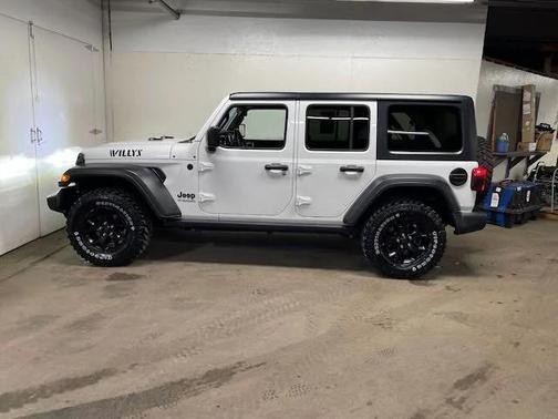 2020 Jeep Wrangler Unlimited Willys 4X4