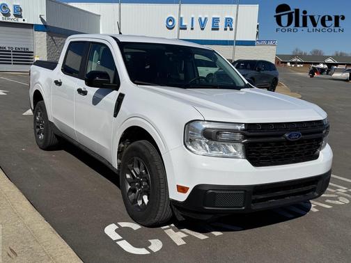 Oxford White 2024 Ford Maverick XLT Truck