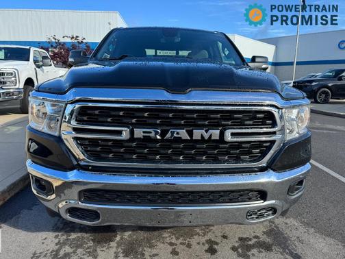 Diamond Black Crystal Pearlcoat 2022 RAM 1500 Big Horn/Lone Star