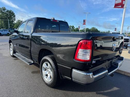 Diamond Black Crystal Pearlcoat 2022 RAM 1500 Big Horn/Lone Star