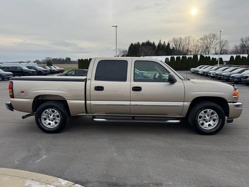 2005 GMC Sierra 1500 SLT Crew Cab