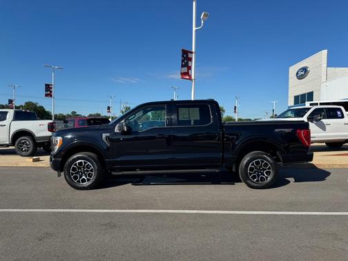 Agate Black Metallic 2023 Ford F-150 XLT
