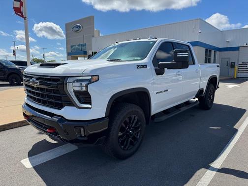 Summit White 2025 Chevrolet Silverado 2500 LTZ