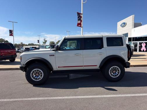 Wimbledon White 2026 Ford Bronco Outer Banks