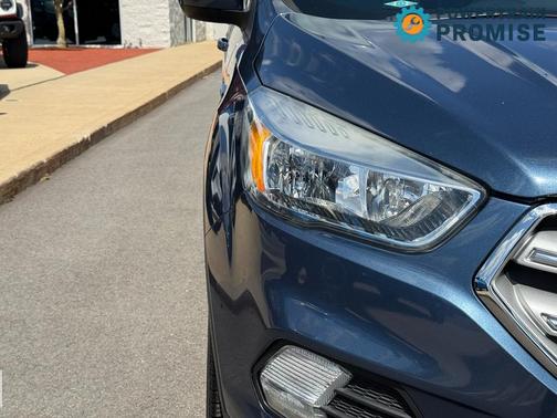 Blue Metallic 2018 Ford Escape SE