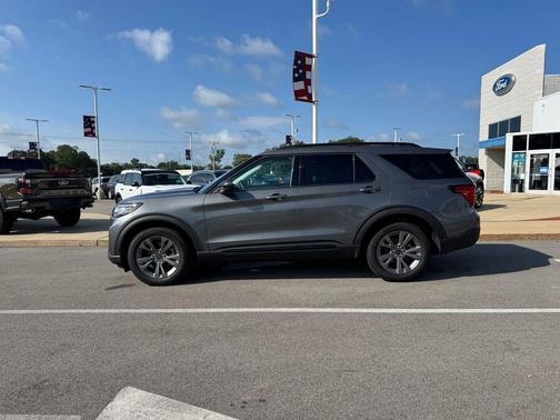 Carbonized Gray Metallic 2026 Ford Explorer Active