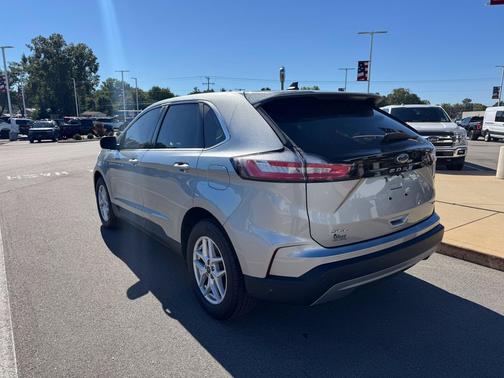 Iconic Silver Metallic 2023 Ford Edge SEL