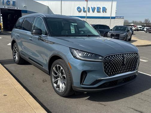 Whisper Blue Metallic Clearcoat 2026 Lincoln Aviator Premiere