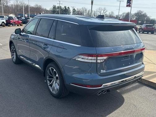 Whisper Blue Metallic Clearcoat 2026 Lincoln Aviator Premiere
