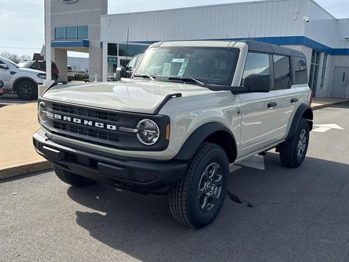 Desert Sand 2026 Ford Bronco Big Bend