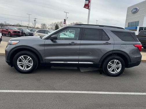 Carbonized Gray Metallic 2022 Ford Explorer XLT