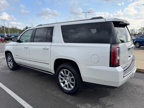 White Frost Tricoat 2017 GMC Yukon XL Denali