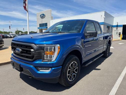 Atlas Blue Metallic 2022 Ford F-150 XLT