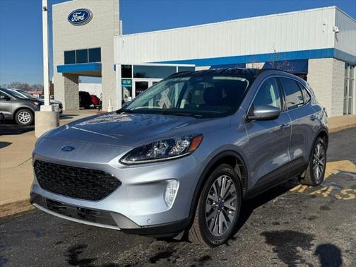 2022 Ford Escape Titanium