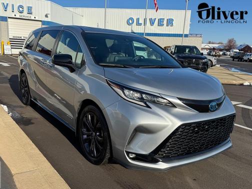 2021 Toyota Sienna XSE 7 Passenger