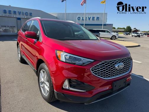 Rapid Red Metallic Tinted Clearcoat 2023 Ford Edge SEL