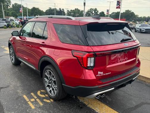 2025 Ford Explorer Platinum
