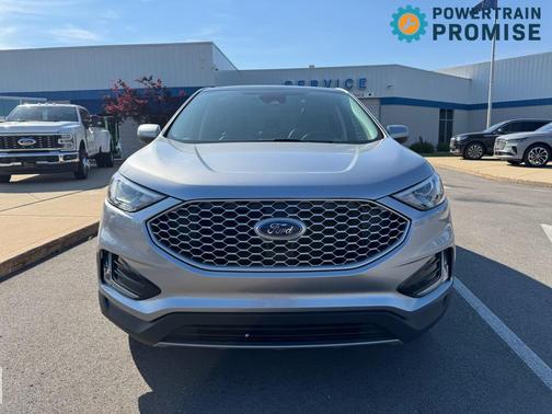 Iconic Silver Metallic 2023 Ford Edge SEL