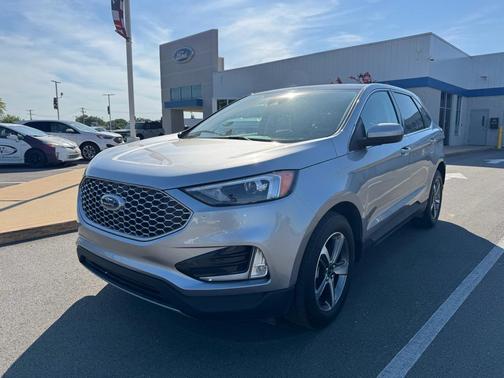 Iconic Silver Metallic 2023 Ford Edge SEL