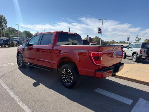 Hot Pepper Red Metallic Tinted Clearcoat 2023 Ford F-150 XLT