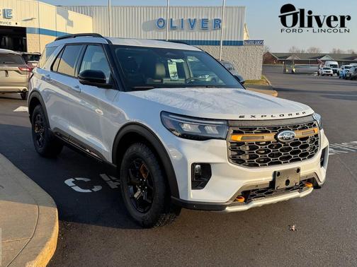 Space White Metallic 2026 Ford Explorer Tremor