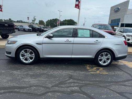 2018 Ford Taurus SEL