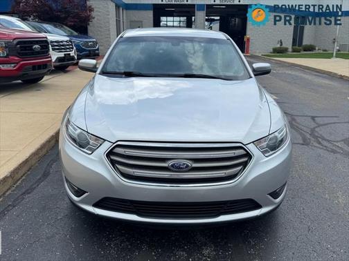 2018 Ford Taurus SEL