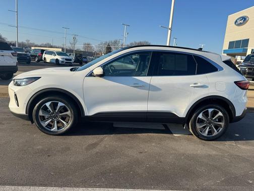 2023 Ford Escape Platinum