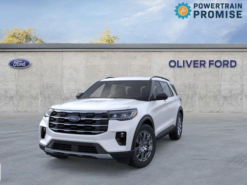 Star White Metallic Tri-Coat 2026 Ford Explorer Active