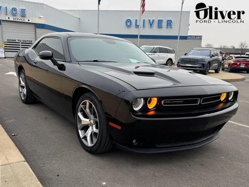 2015 Dodge Challenger SXT Plus