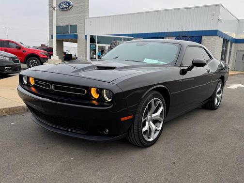 2015 Dodge Challenger SXT Plus