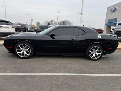 2015 Dodge Challenger SXT Plus