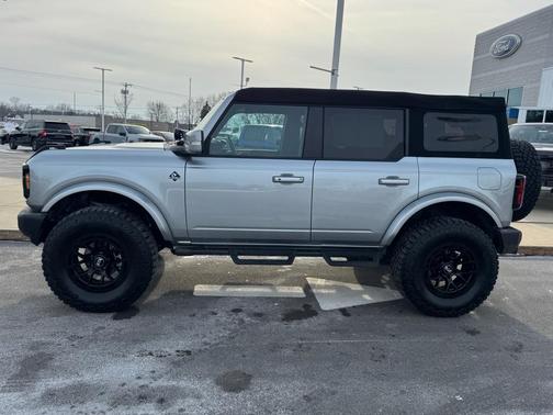 2023 Ford Bronco Outer Banks