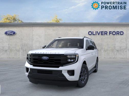 Star White Metallic Tri-Coat 2026 Ford Expedition Active