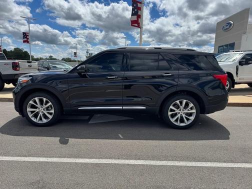 Agate Black Metallic 2022 Ford Explorer Platinum